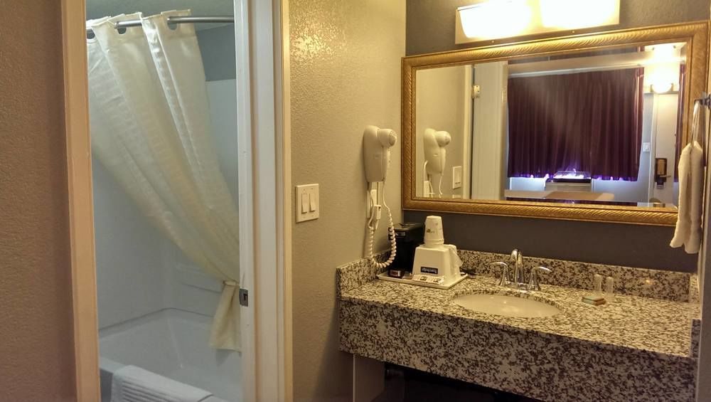 Travelodge By Wyndham Flagstaff Near I-40 Ngoại thất bức ảnh