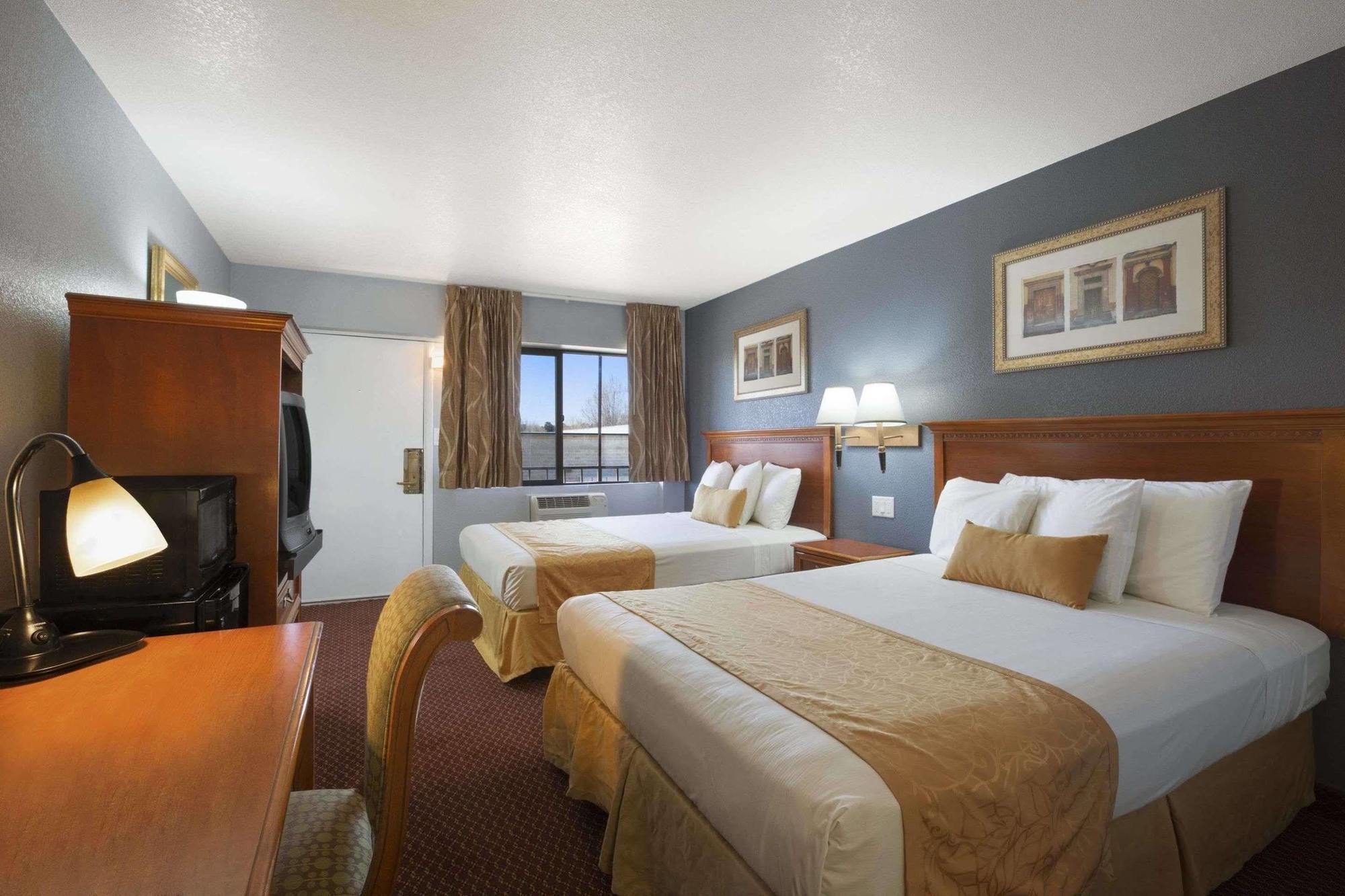 Travelodge By Wyndham Flagstaff Near I-40 Ngoại thất bức ảnh