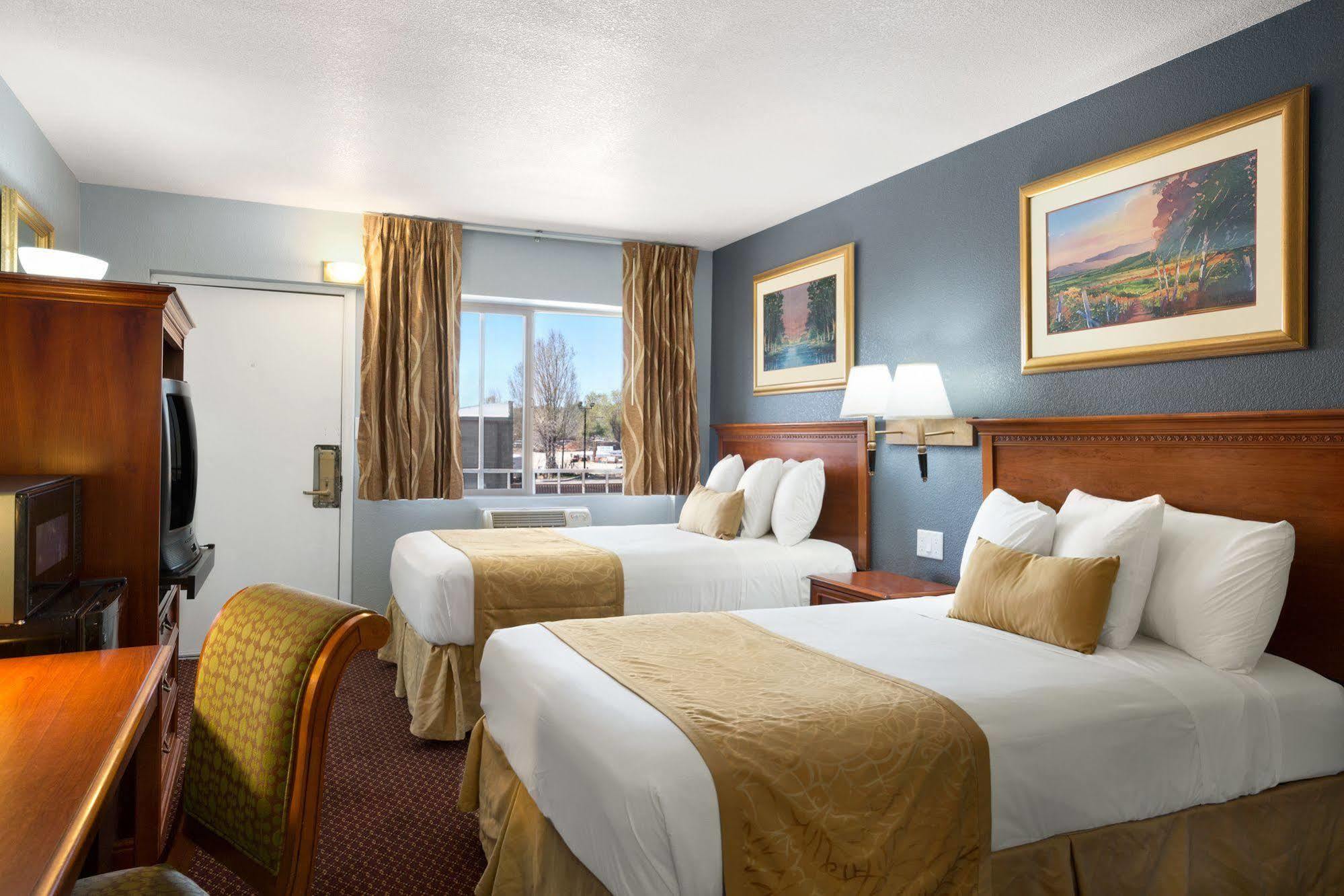Travelodge By Wyndham Flagstaff Near I-40 Ngoại thất bức ảnh